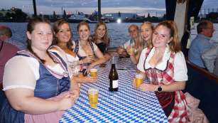 Foto 008.jpg aus dem Album Bootsparty am 22.09.2023 vergrößern