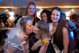 Foto 013.jpg aus dem Album Bootsparty am 28.09.2024 vergrößern